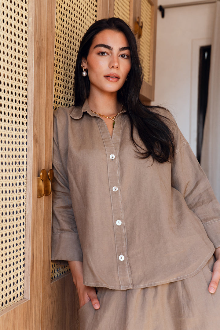 Loose muse shirt in greige