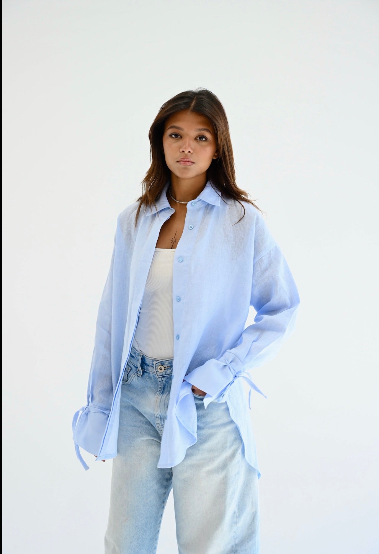Ribbon linen shirt  in baby-blue