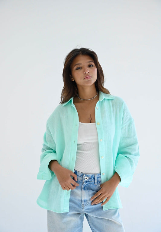 Fluffy shirt in aqua-blue