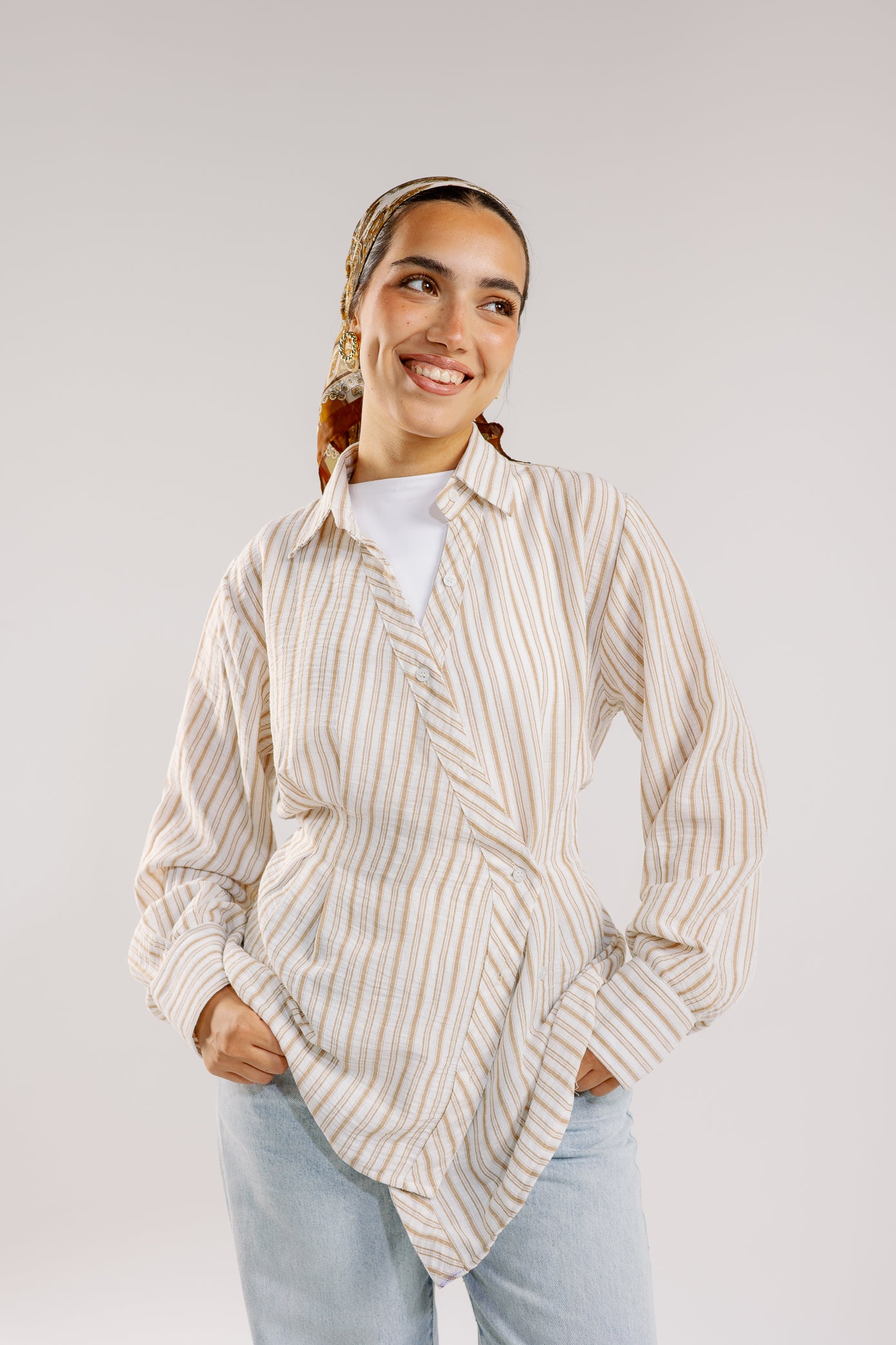 Twisted stripped shirt in brown