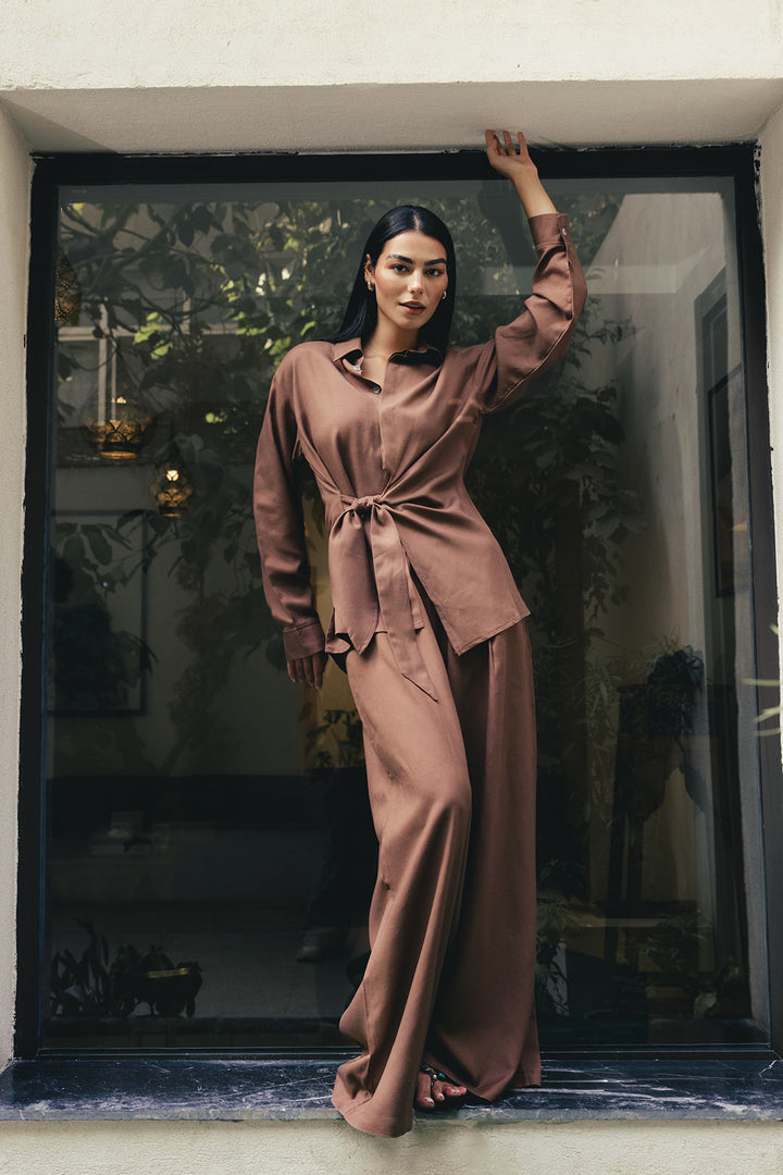 Duo linen set in caramel-brown