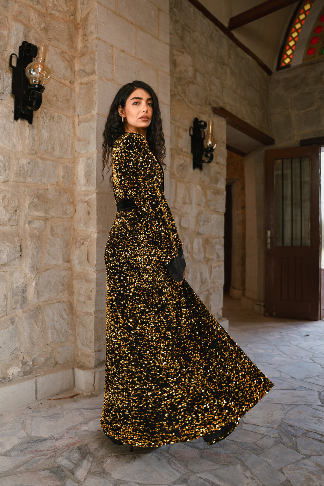 The Statement Velvet Cardigan – black X gold