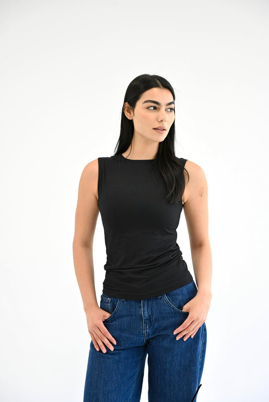 The Essential Tank in black