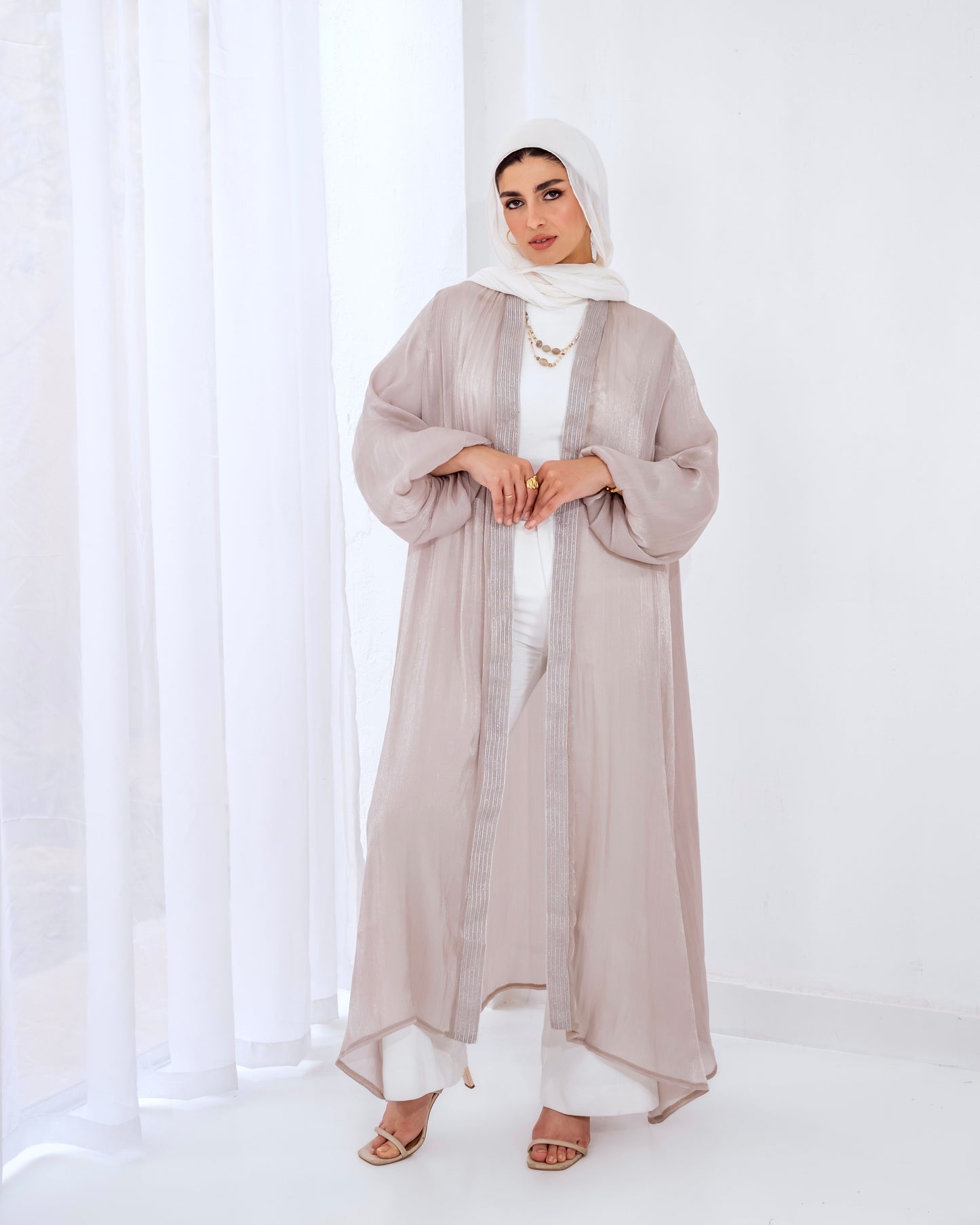 Noor cardigan in Greige