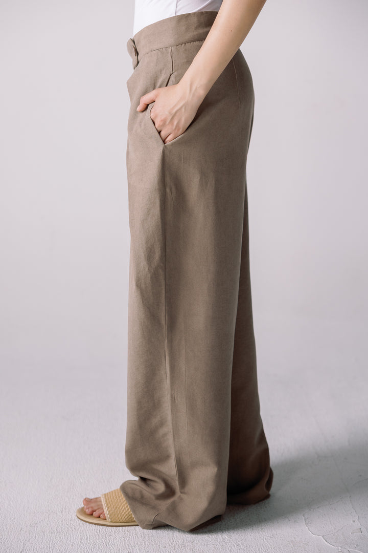 Cobra tailored pants in mocha