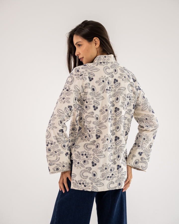 The kimono blouse-navy embroidered