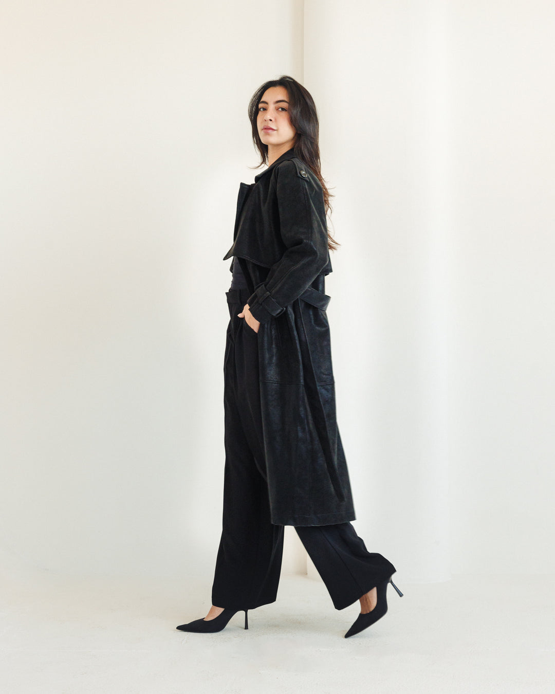 The Luxe Trench Coat In Black-sheen