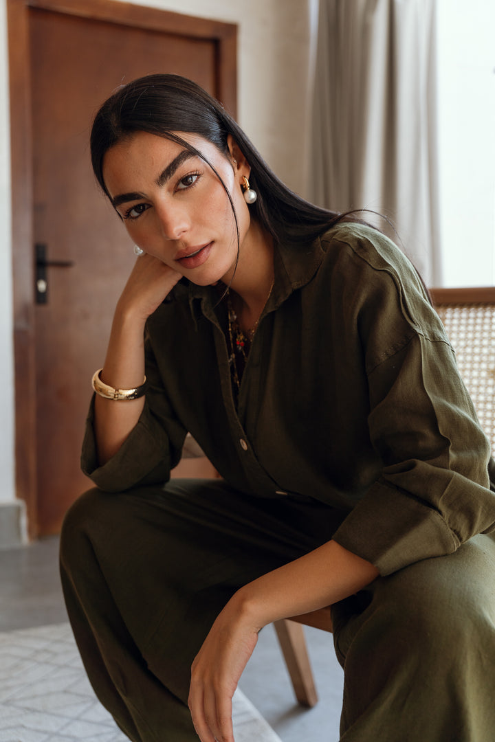 Loose Muse shirt in olive green (long sleeves)