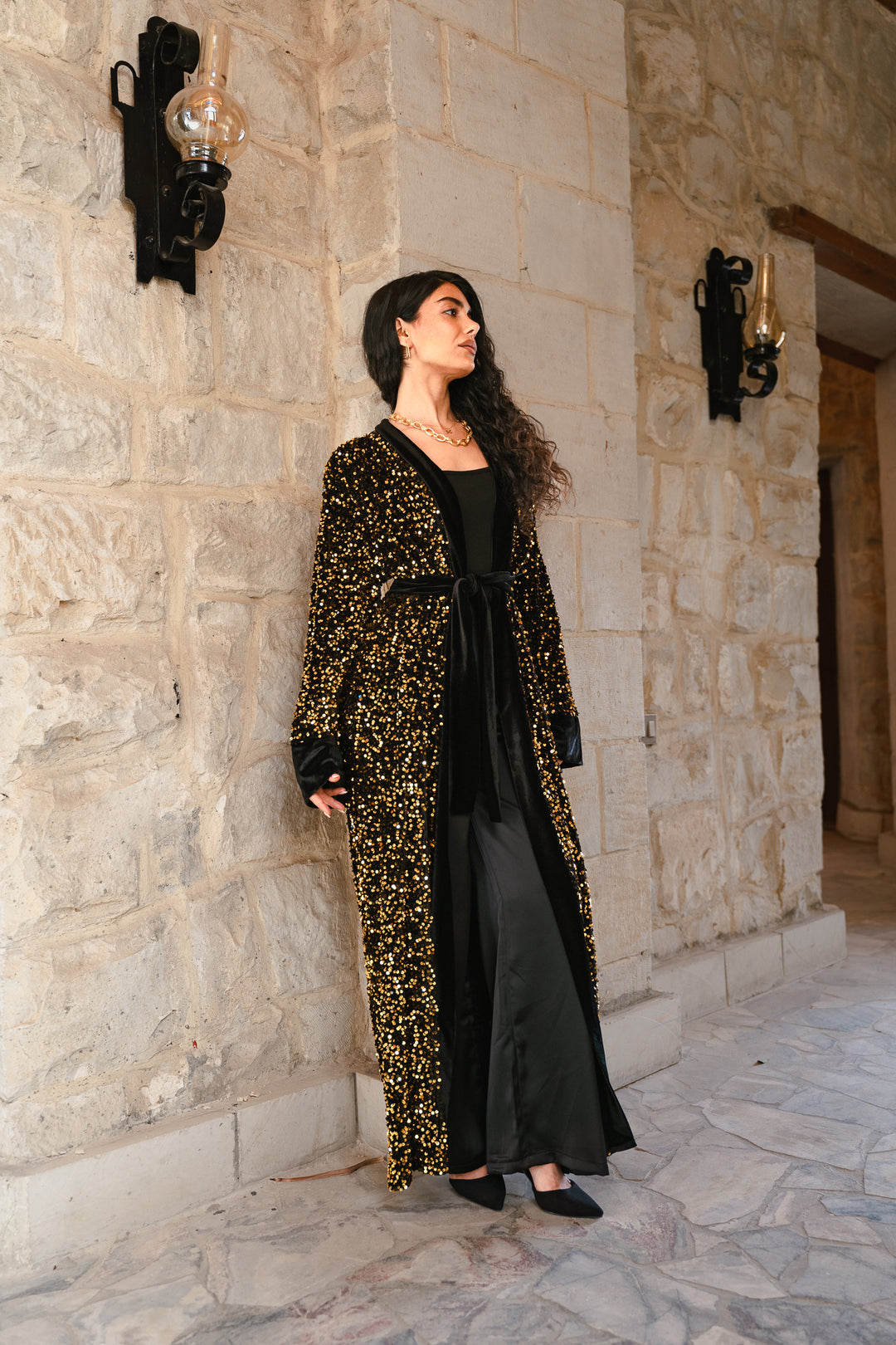 The Statement Velvet Cardigan – black X gold