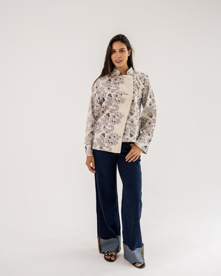 The kimono blouse-navy embroidered