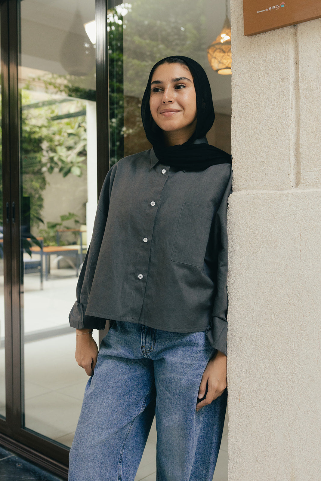 Hi-low hem linen shirt in grey