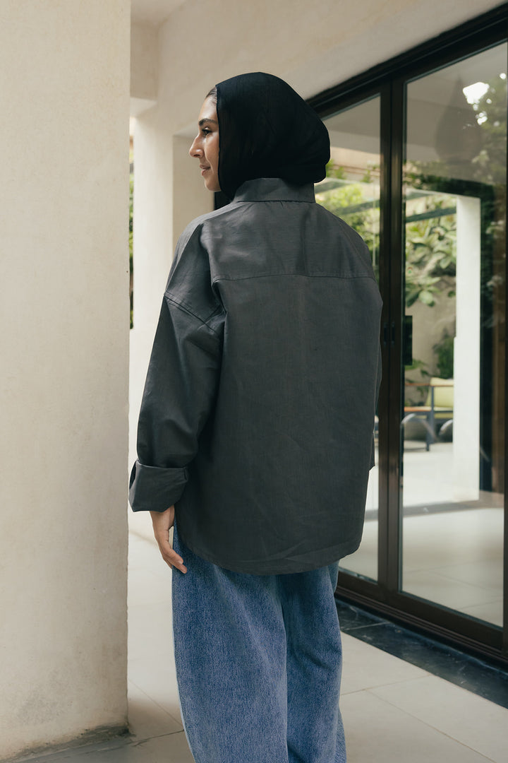 Hi-low hem linen shirt in grey