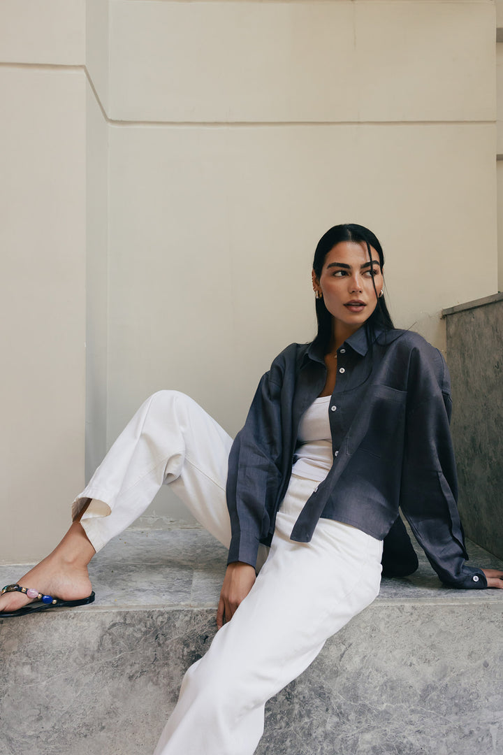 Hi-low hem linen shirt in dark-grey