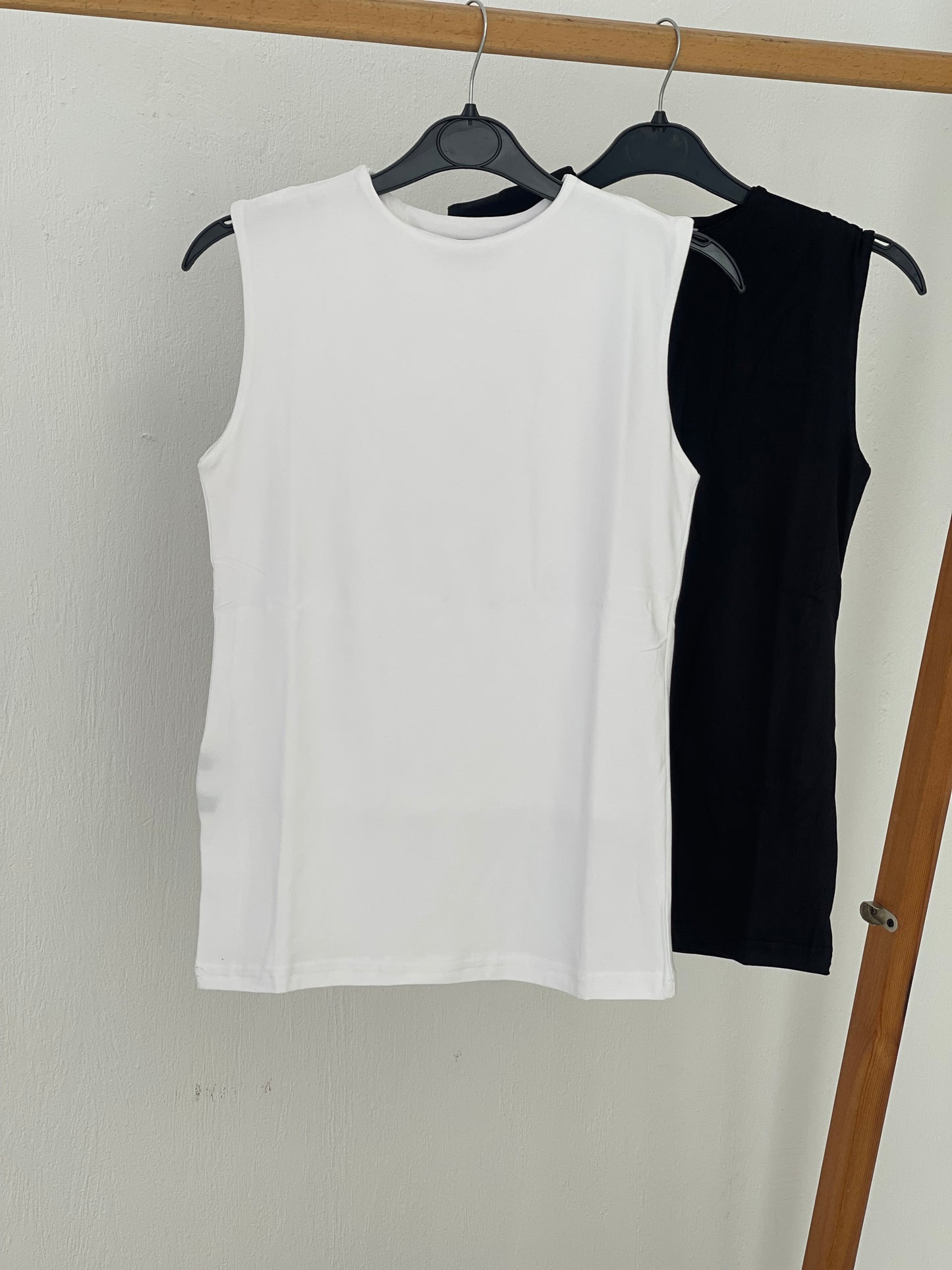 Double layered basic top