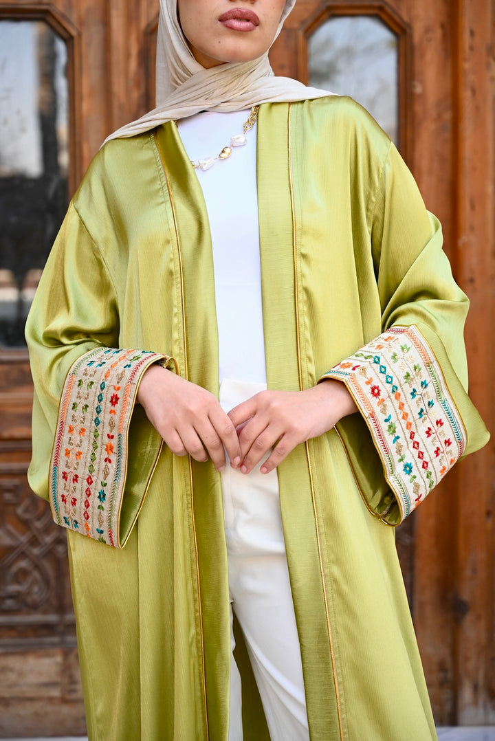 Layan abaya in pistach