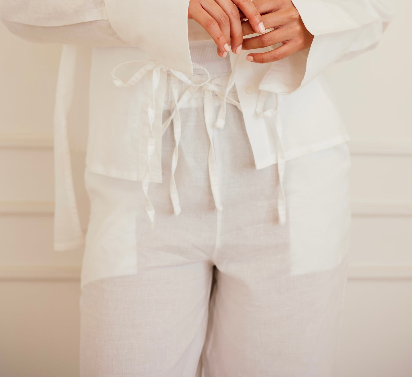 Pure linen pants in off-white