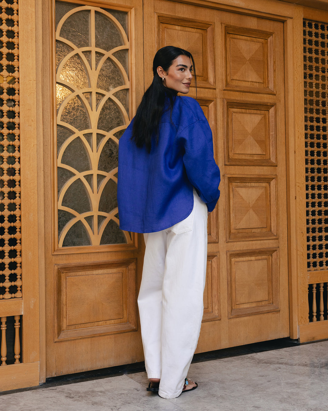 Hi-low hem linen shirt in royal-blue