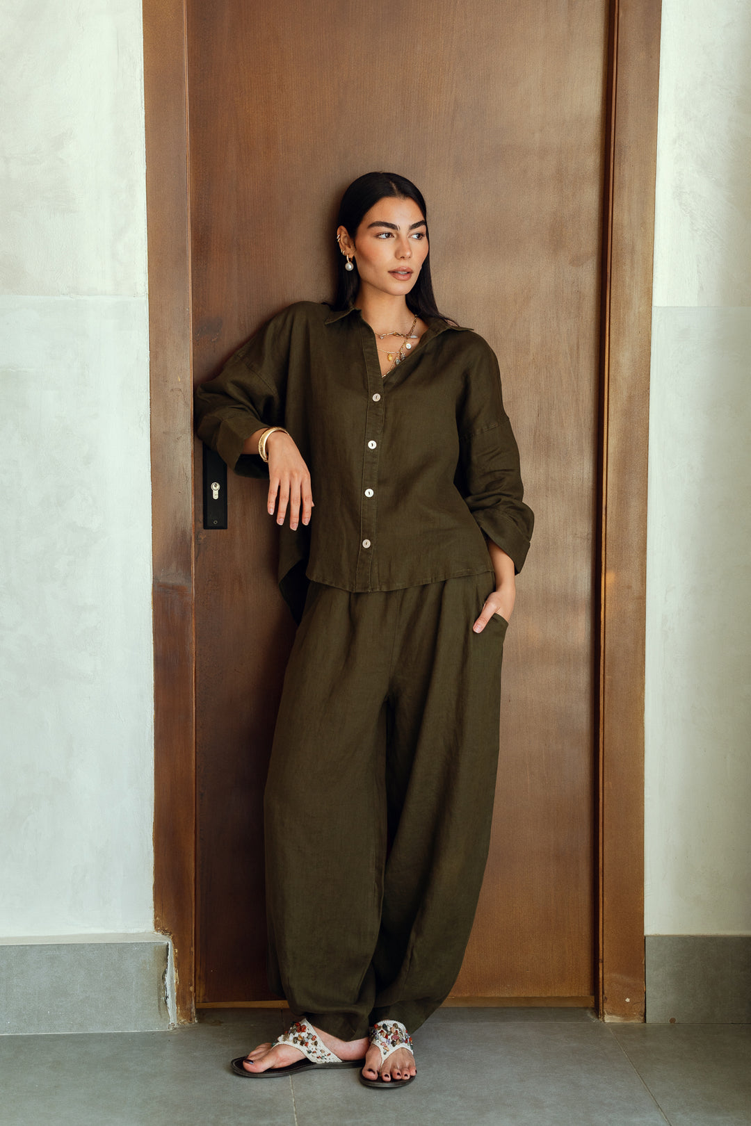Loose Muse shirt in olive green (long sleeves)
