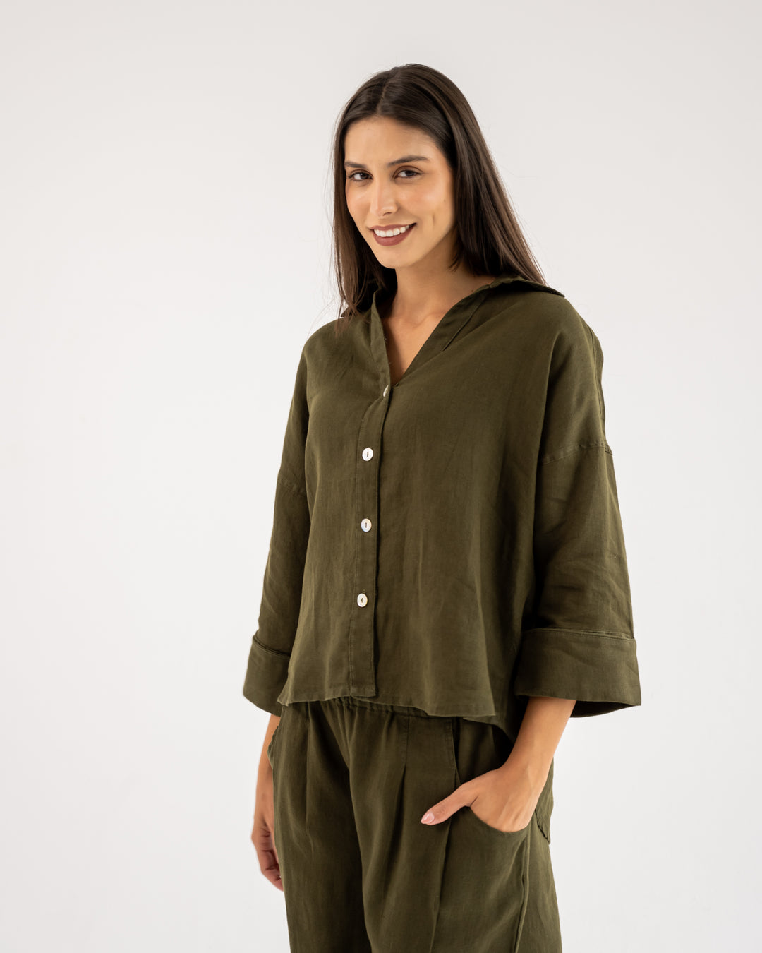 Loose Muse shirt in olive green