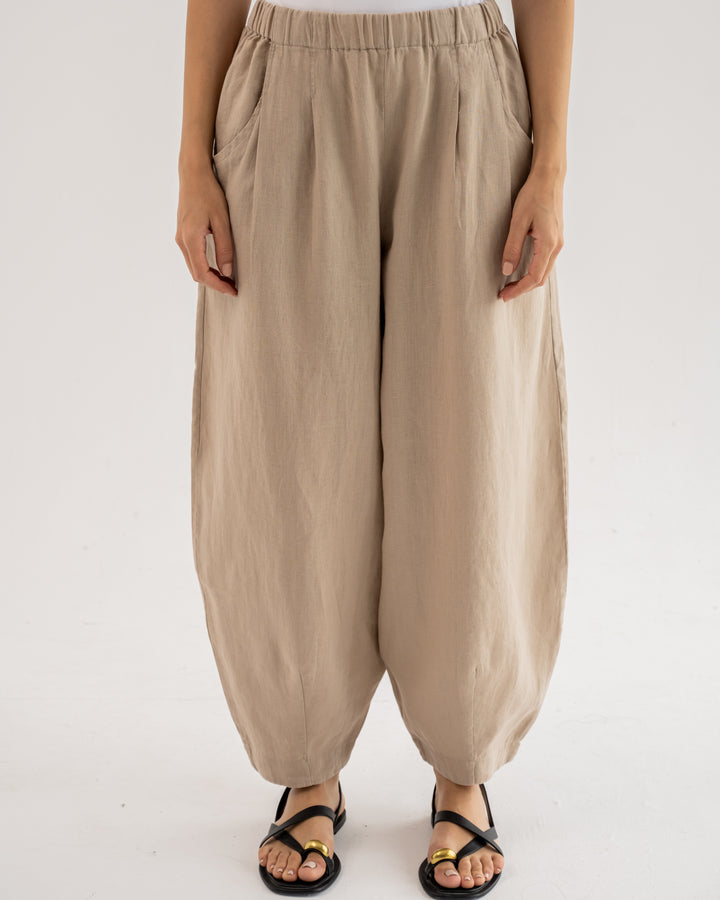 Ease Balloon Pants In Beige