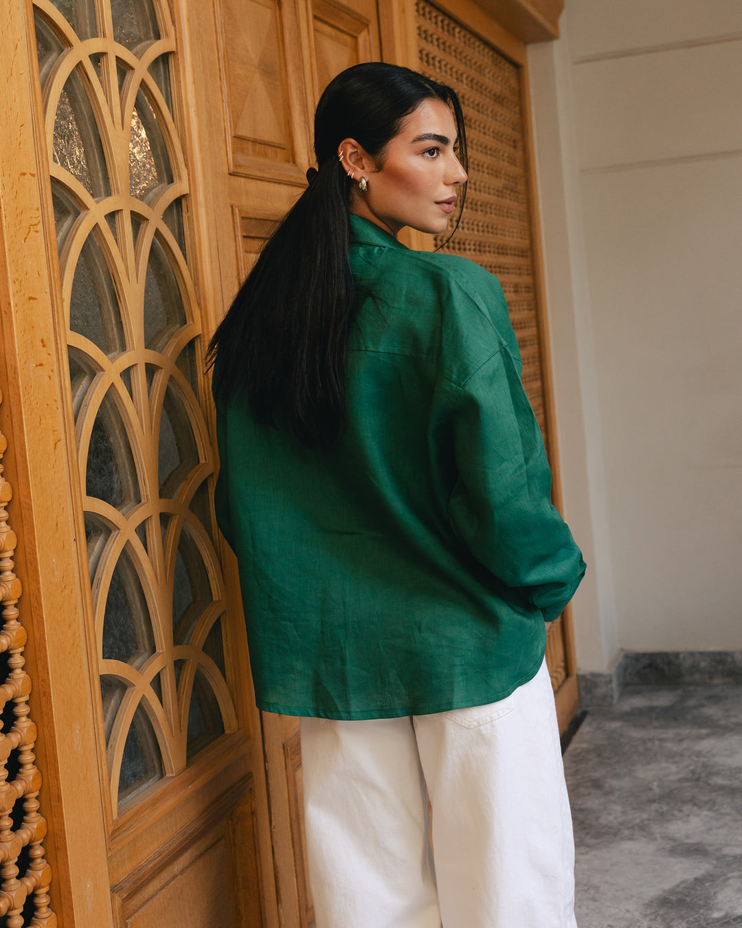 Hi-low hem linen shirt in green