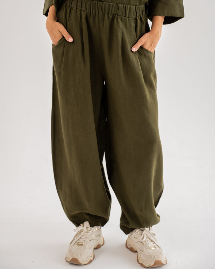 Ease Balloon Pants In olive green