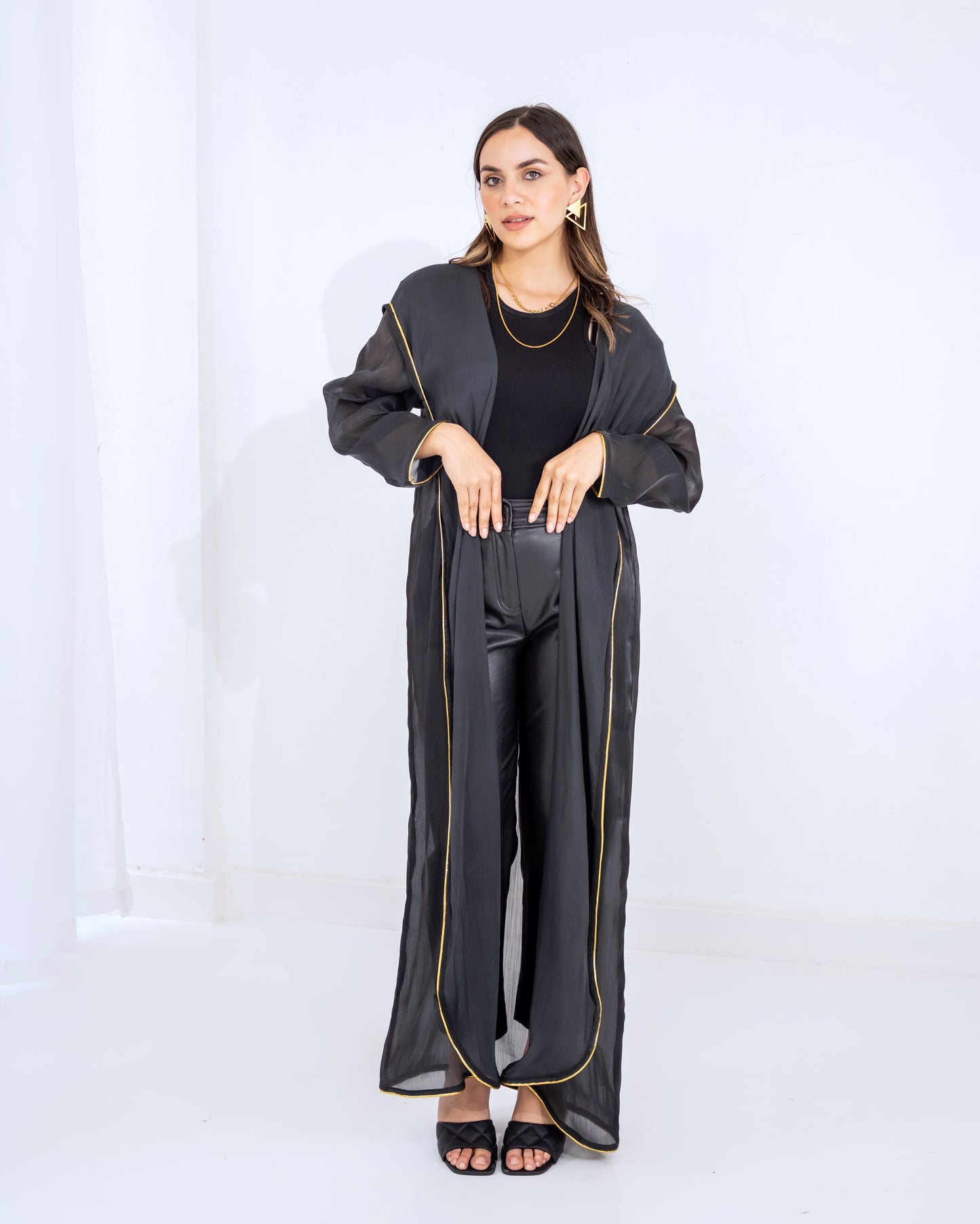 Jasmine kaftan in black