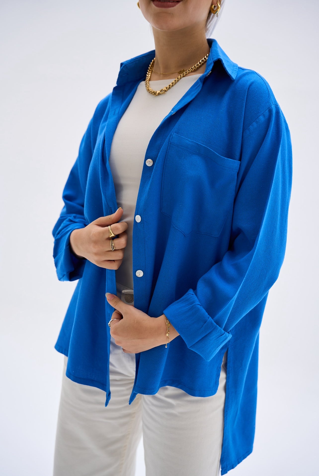 Linen shirt in royal blue