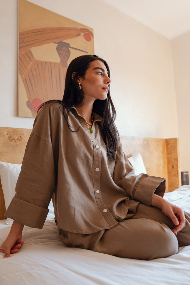 Loose muse shirt in greige