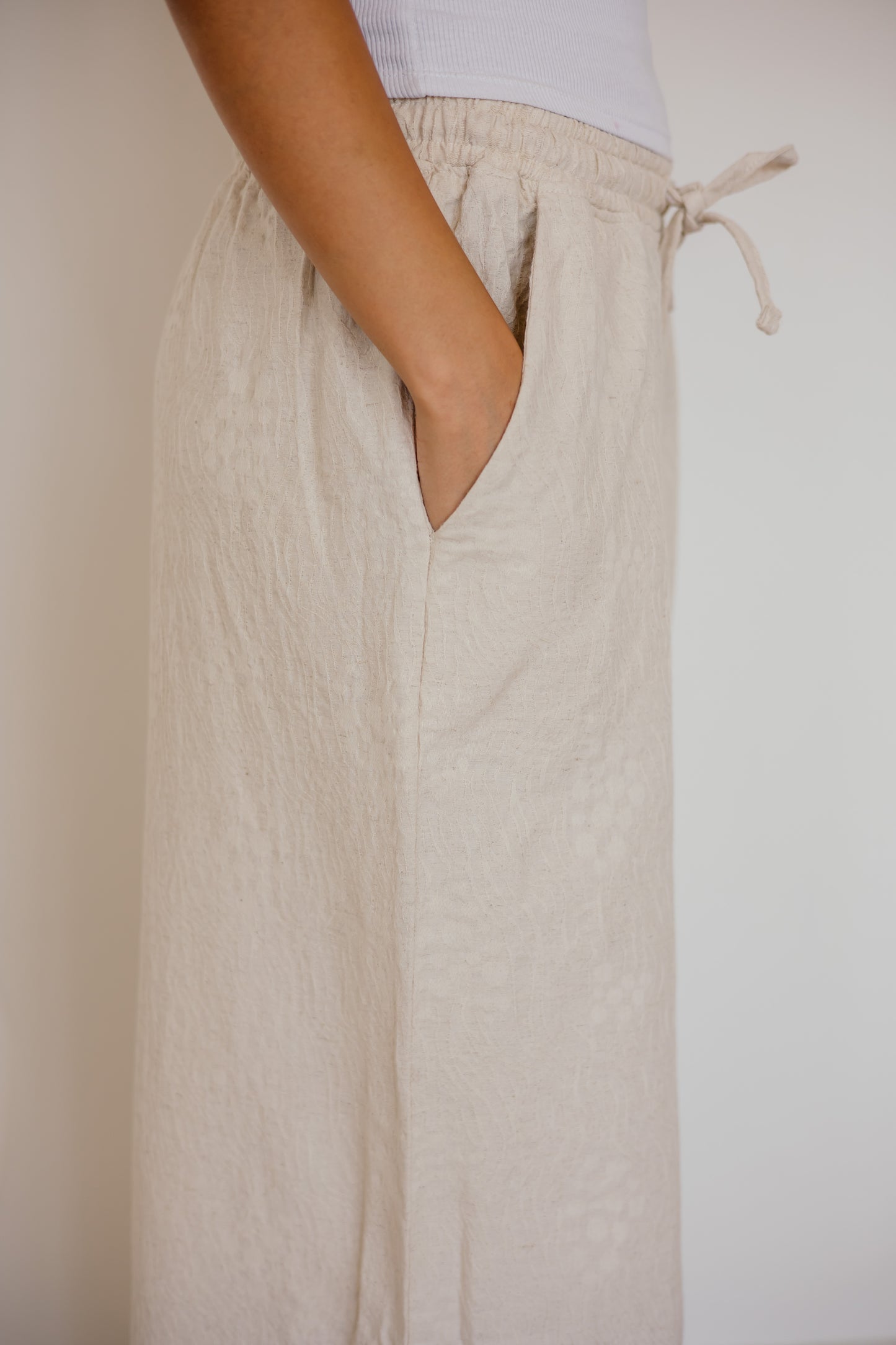 Threaded linen pants