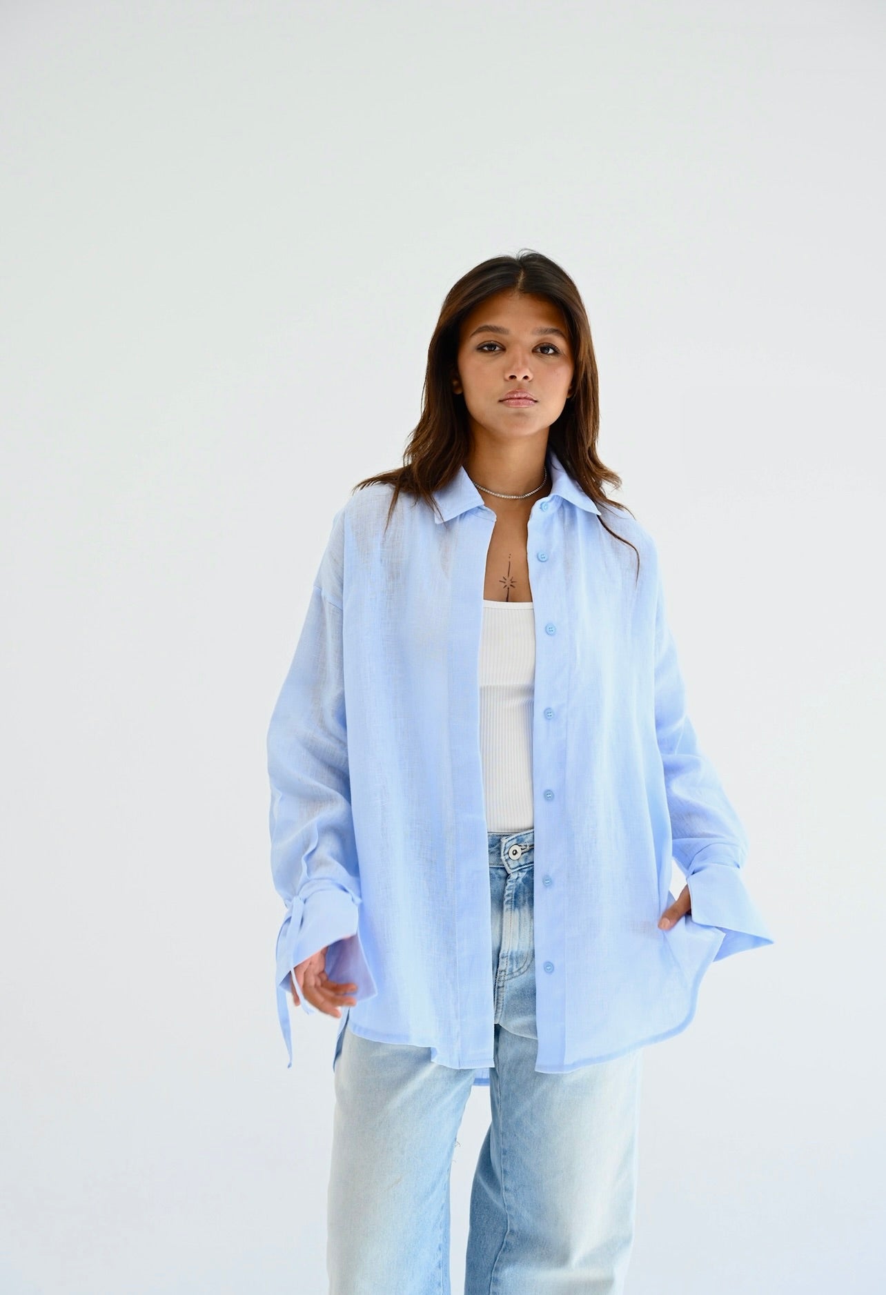 Ribbon linen shirt  in baby-blue